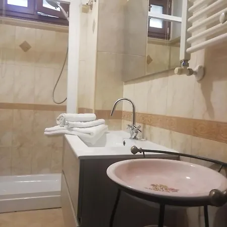 Domus Albanella Apartment *